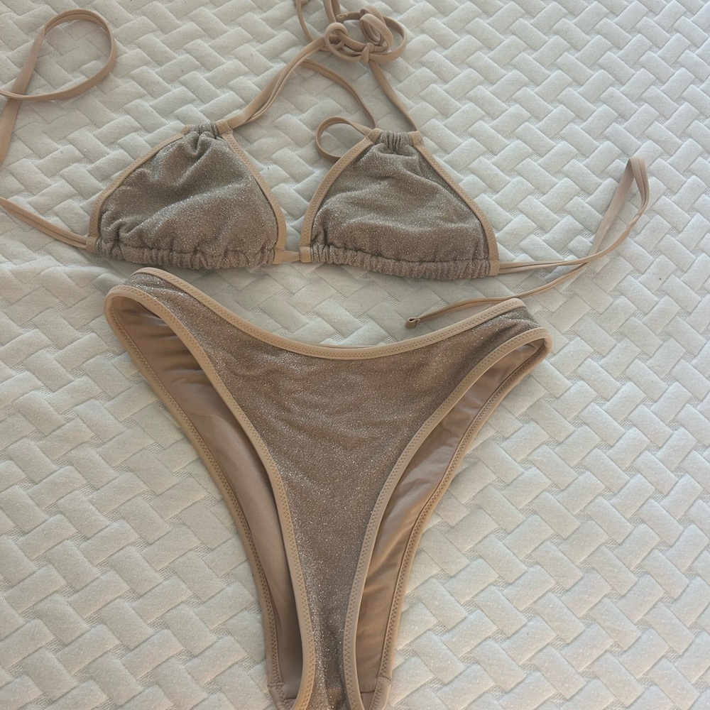 2 aerie bikinis for 20 - great condition! Champagne /Tan and Orange Bikinis